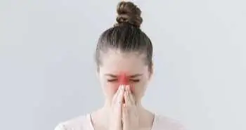 Згідно з новими дослідженнями, симптоми COVID-19 варіюються в залежності від віку